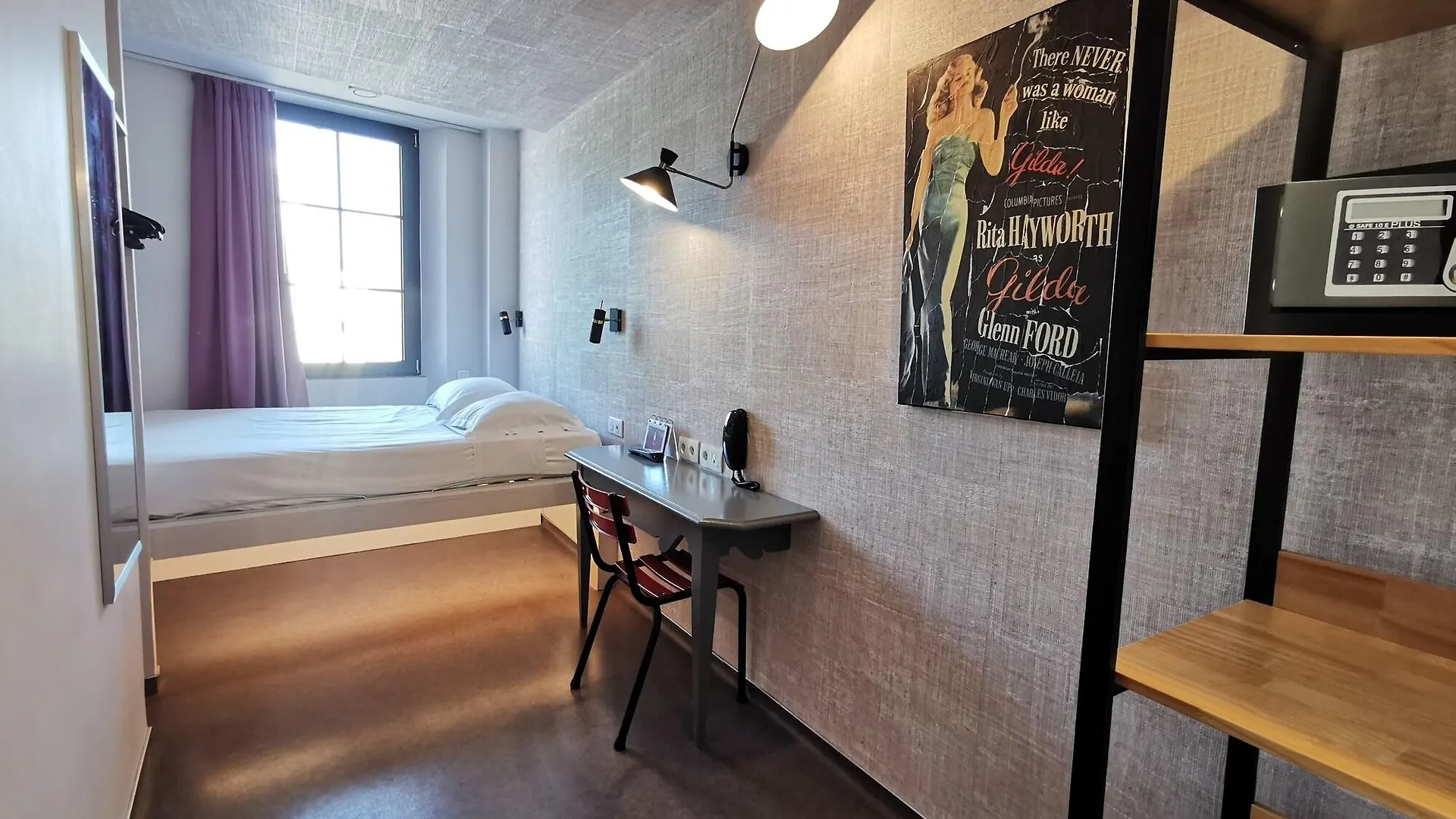 ***  7Art Hotel Cannes France