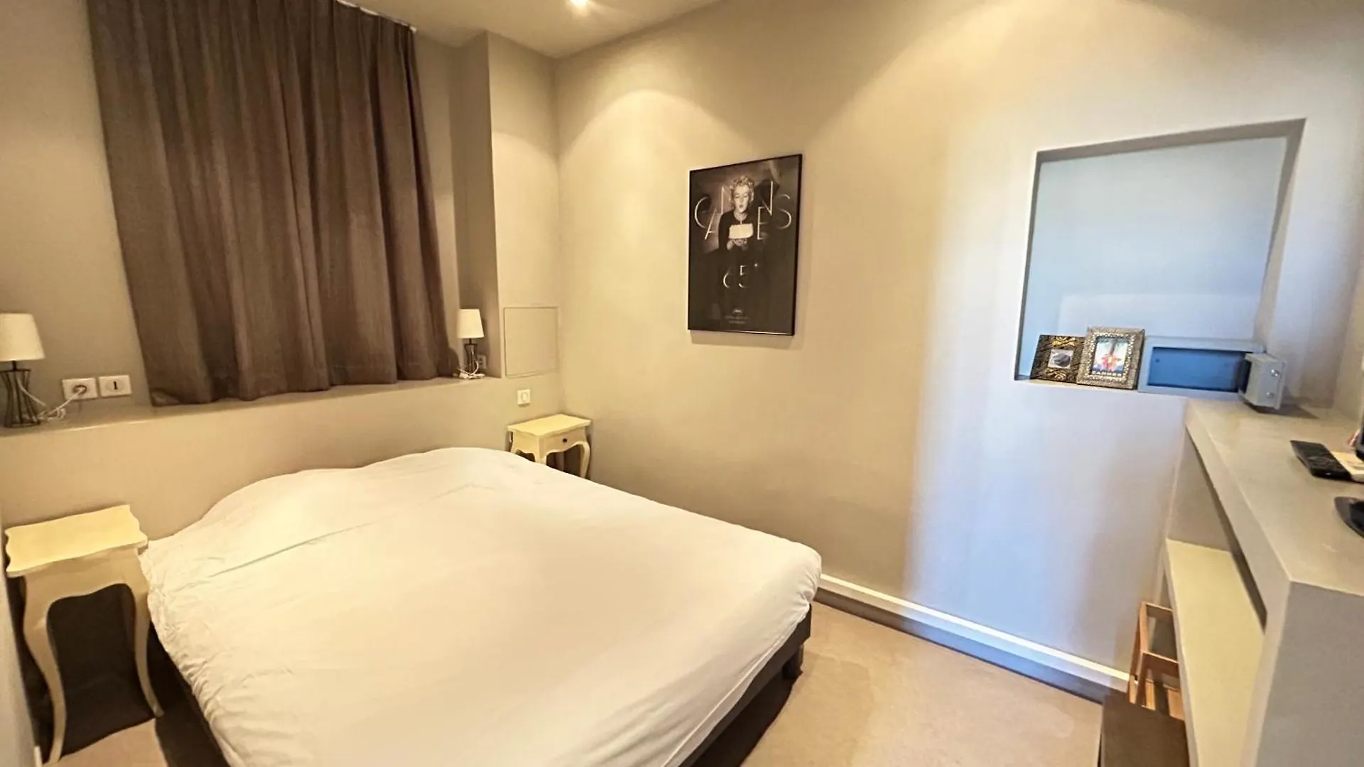 7Art Hotel Κάννες