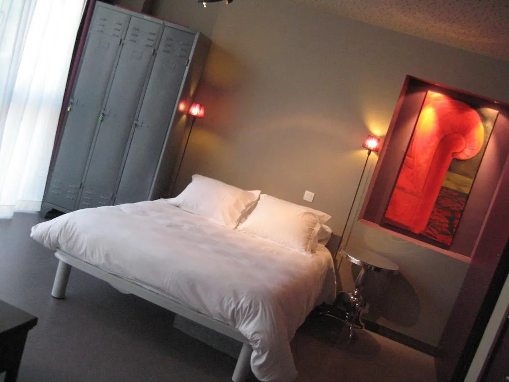 ***  7Art Hotel Cannes France