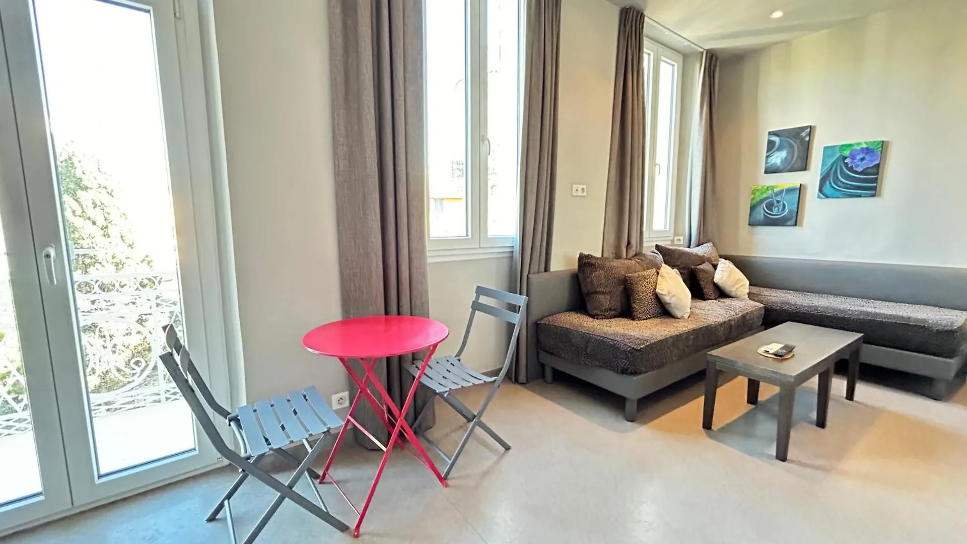 7Art Hotel كان