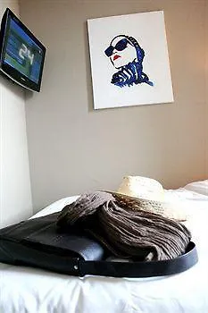 7Art Hotel كان 3*,